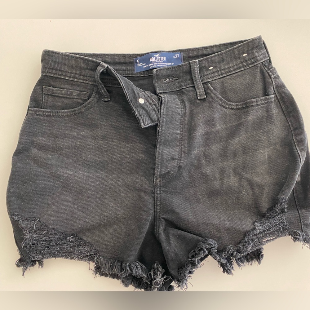 Hollister Curvy High Rise Jean Shorts